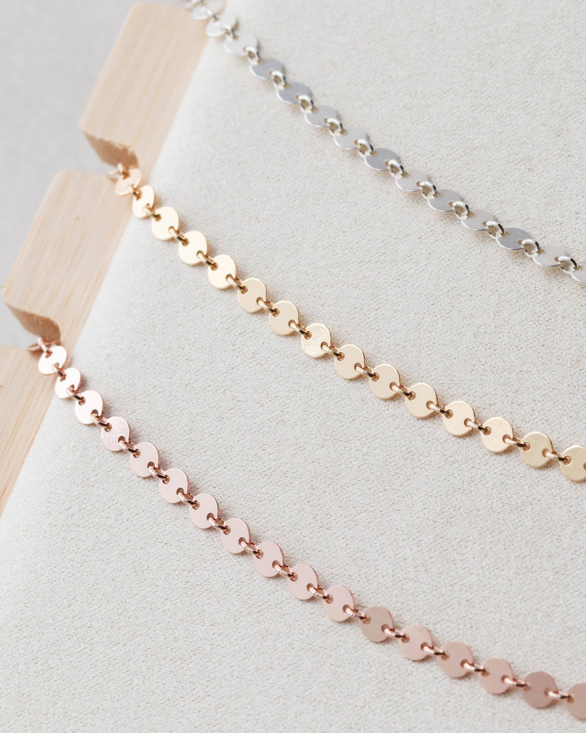 Tom Design Shop disc chain. Layering chains by Tom Design Shop.